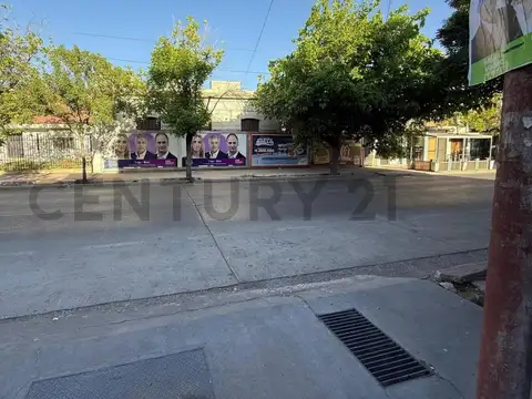 Terreno en Venta 20  mts Fondo