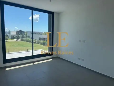 Casa en Venta en El Naudir, USD 255.000