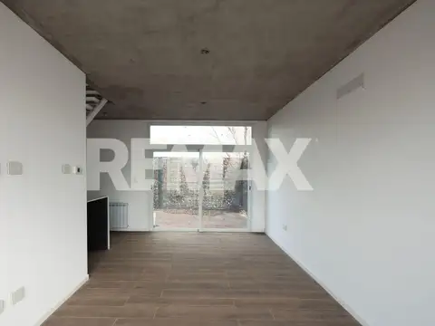 Depto Tipo Casa 4 ambientes con 1 baño