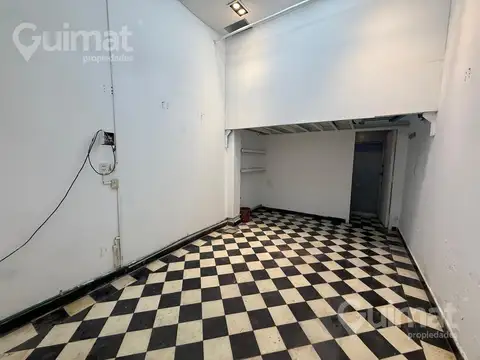 Local/Deposito en Parque Chacabuco 20 metros