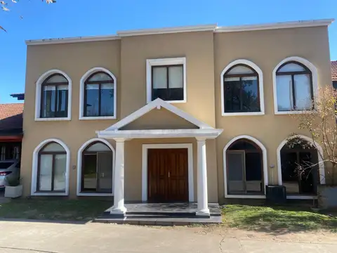 CASA EN VENTA EN  “BARRIO VISTAS DEL GOLF" DON TORCUATO