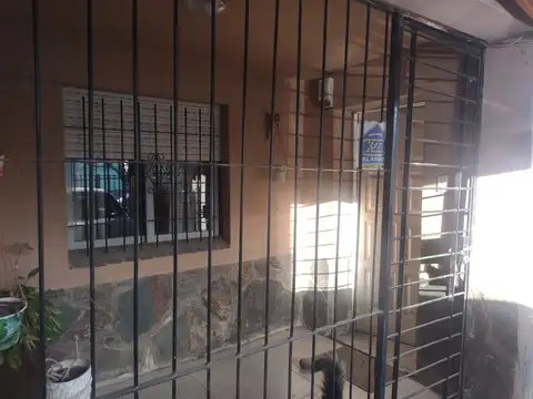 Depto Tipo Casa en Venta con 1 cocheras