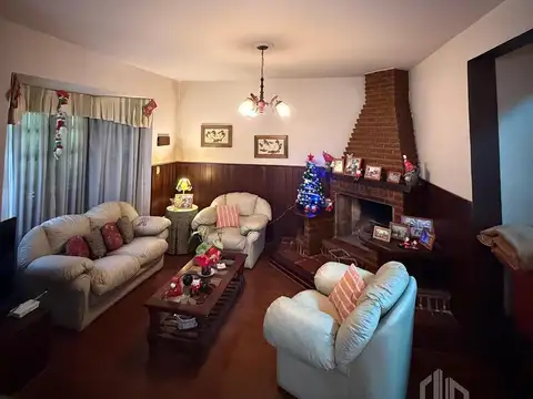Casa 4 ambientes con 3 baños