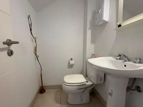 ALQUILER DE CONSULTORIO ODONTOLÓGICO EQUIPADO EN OLIVOS