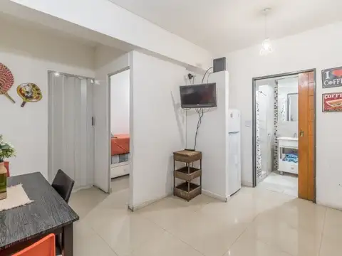 Pieres 200 , Piso 1