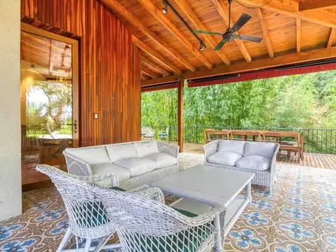 Casa 5 ambientes con 4 baños