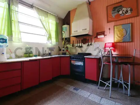 Depto Tipo Casa en Venta de 6 ambientes