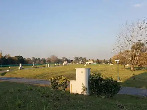 Casa en Venta en Francisco Alvarez, USD 230.000