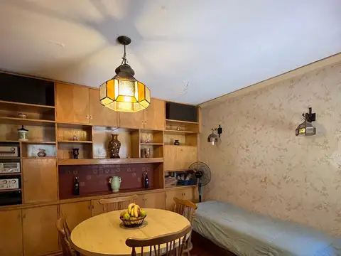 Chalet en 2 plantas en venta c/ jardin + pileta - OLIVOS