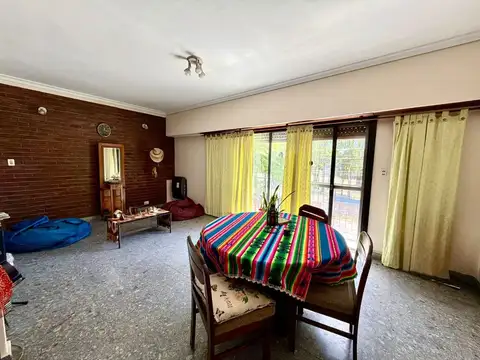 Depto Tipo Casa en Venta en Villa Adelina, USD 160.000