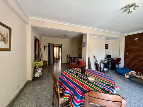 Depto Tipo Casa en Venta 42 años
