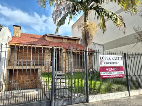 CASA EN VENTA EXCELENTE UBICACIÓN BANFIELD OESTE