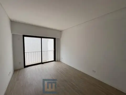 Cuenca al 2500 y Santo Tomé. 3 Ambientes. Sup 58 m2, muy luminoso, recién pintado!