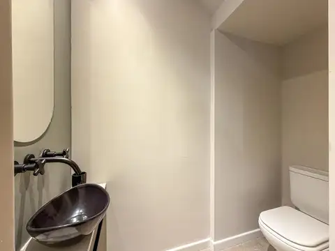Casa 6 ambientes con 3 baños