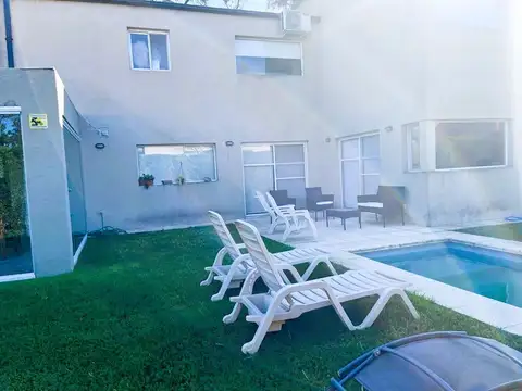 Casa en Alquiler al Este