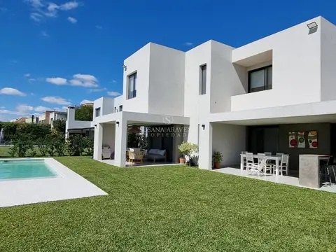 Casa  en Alquiler en Ayres Plaza, Pilar, G.B.A. Zona Norte