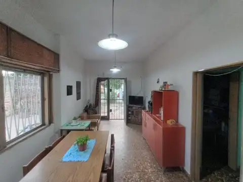 Casa 3 ambientes con 1 baño