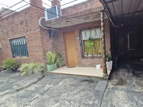 Casa en Vente, Temperley 4 Ambientes A/ Credito.