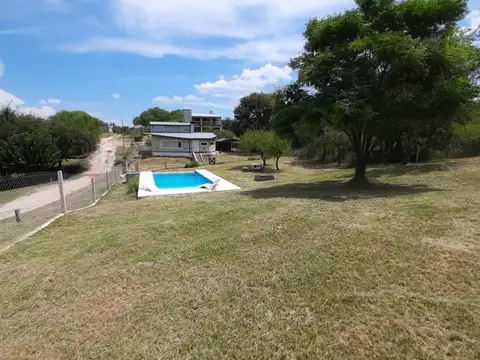 VENTA Casa Villa Parque Siquiman 3 dorm  GRAN LOTE