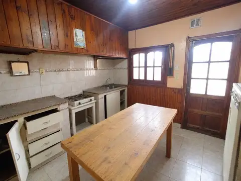 Casa 4 ambientes con 1 baño