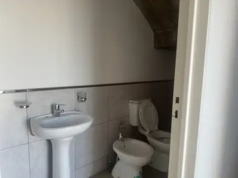 Vendo casa dúplex 2 dormitorios, 2 baños, financiación ideal familia