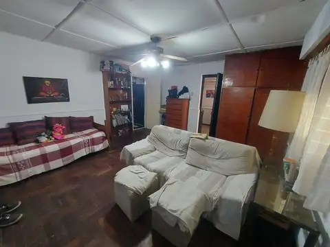 VENTA CASA 3 AMB. JARDIN COCHERA QUILMES OESTE