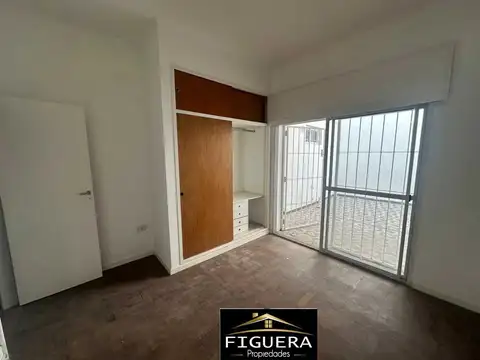 Depto Tipo Casa en Alquiler en Isidro Casanova, $ 111.111
