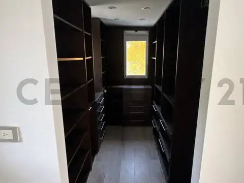 abril club de campo , Piso 0