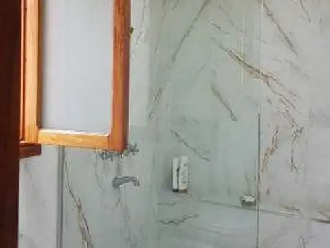 LOMAS DE LA CAROLINA! CASA EN VENTA 4 DORMITORIOS- 2 SUITES EN PLANTA BAJA