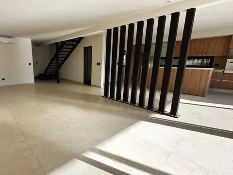 Casa estrenar en cul de sac 3 dormitorios Castaños!
