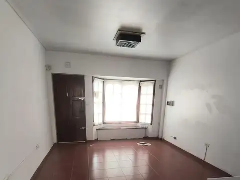 Depto Tipo Casa en Alquiler de 4 ambientes