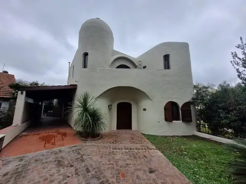 Casa en Venta de 4 dormitorios APTA CREDITO