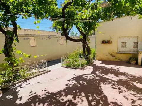 Casa en Venta con 7 cocheras