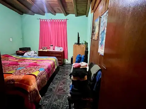 Venta casa confortable de 3 dormitorios, cochera y patio en Cruz de Piedra, Maipú