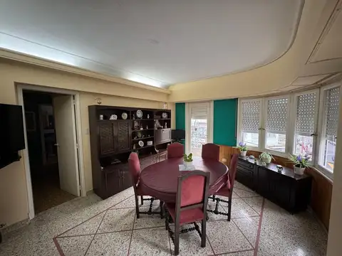 Depto Tipo Casa en Venta de 5 ambientes