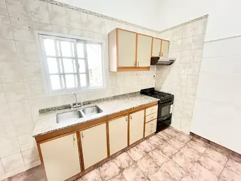 Depto Tipo Casa en Alquiler de 2 dormitorios