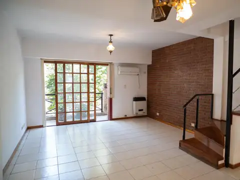 Depto Tipo Casa en Venta con 1 cocheras