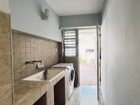 VENTA CASA DE 2 PISOS  EN PARQUE ATLANTICA