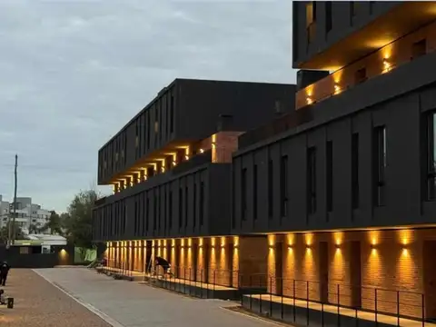 Departamento Dúplex  en Venta Condominio UP PILAR.-