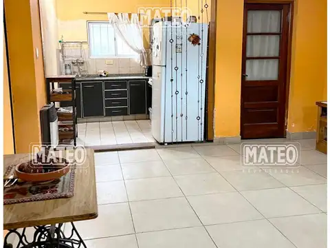 Casa de 2 Plantas en Venta.