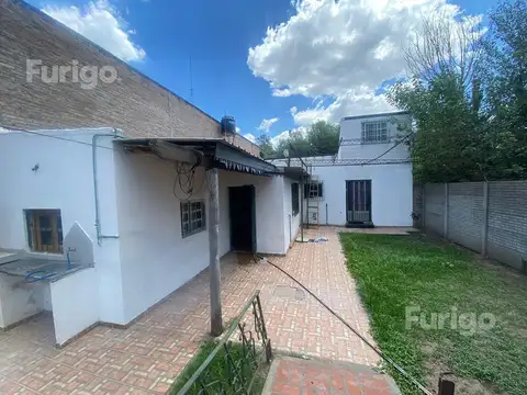 Casa 6 ambientes con 1 baño