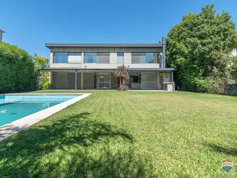 Casa en Alquiler de 4 dormitorios