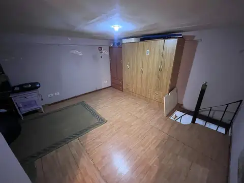 Depto Tipo Casa en Venta 70 años