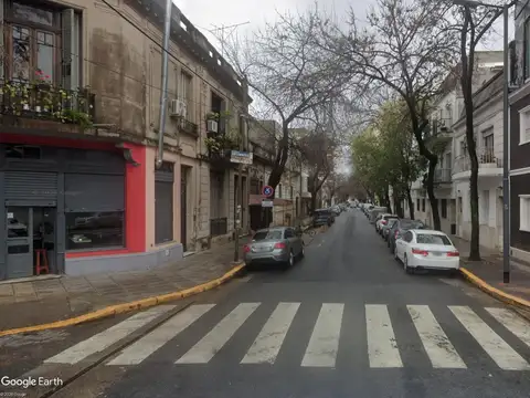 Bahía Blanca e/ Aranguren y Morón