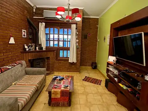 Casa en Venta con 1 cochera