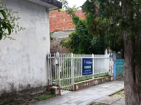 VENTA: CASA A RECICLAR - LOMA HERMOSA