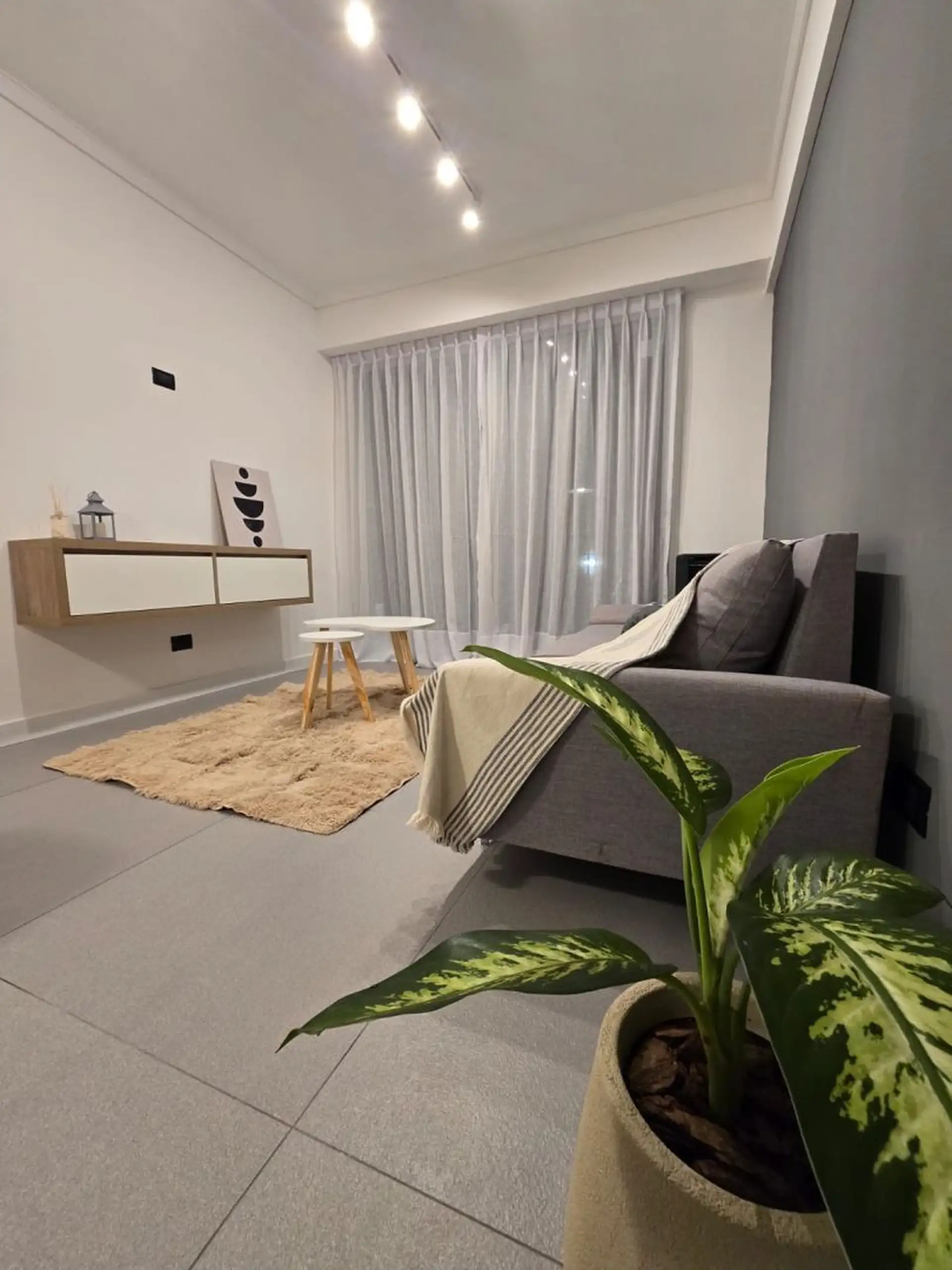 Depto 2 amb con dependencia y balcón, 50m² — Plaza Colón