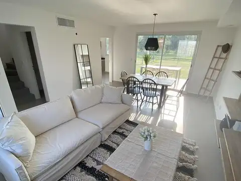 Casa en Venta en Pilar, USD 157.000