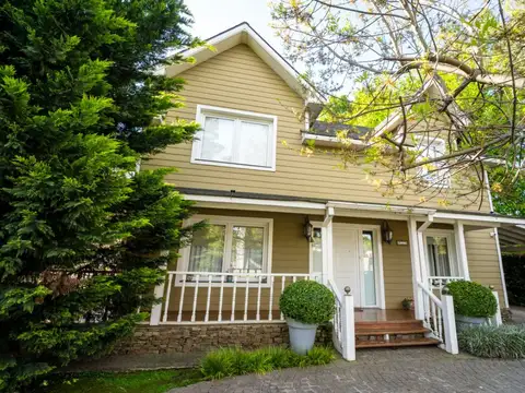 Casa en Venta con 8 cocheras