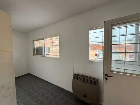 Departamento en Alquiler en Villa Cabrera, $ 600.000